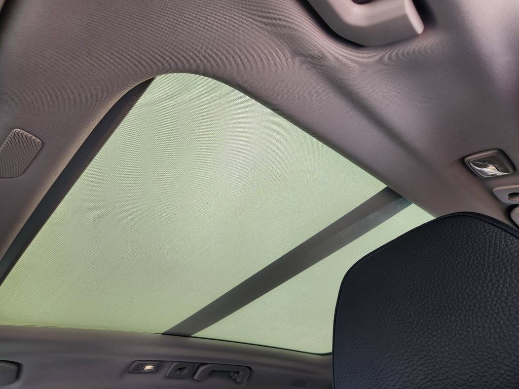 Used 2023 Volvo XC60 T8 Plus w/ Climate Package AWD/4WD image 15