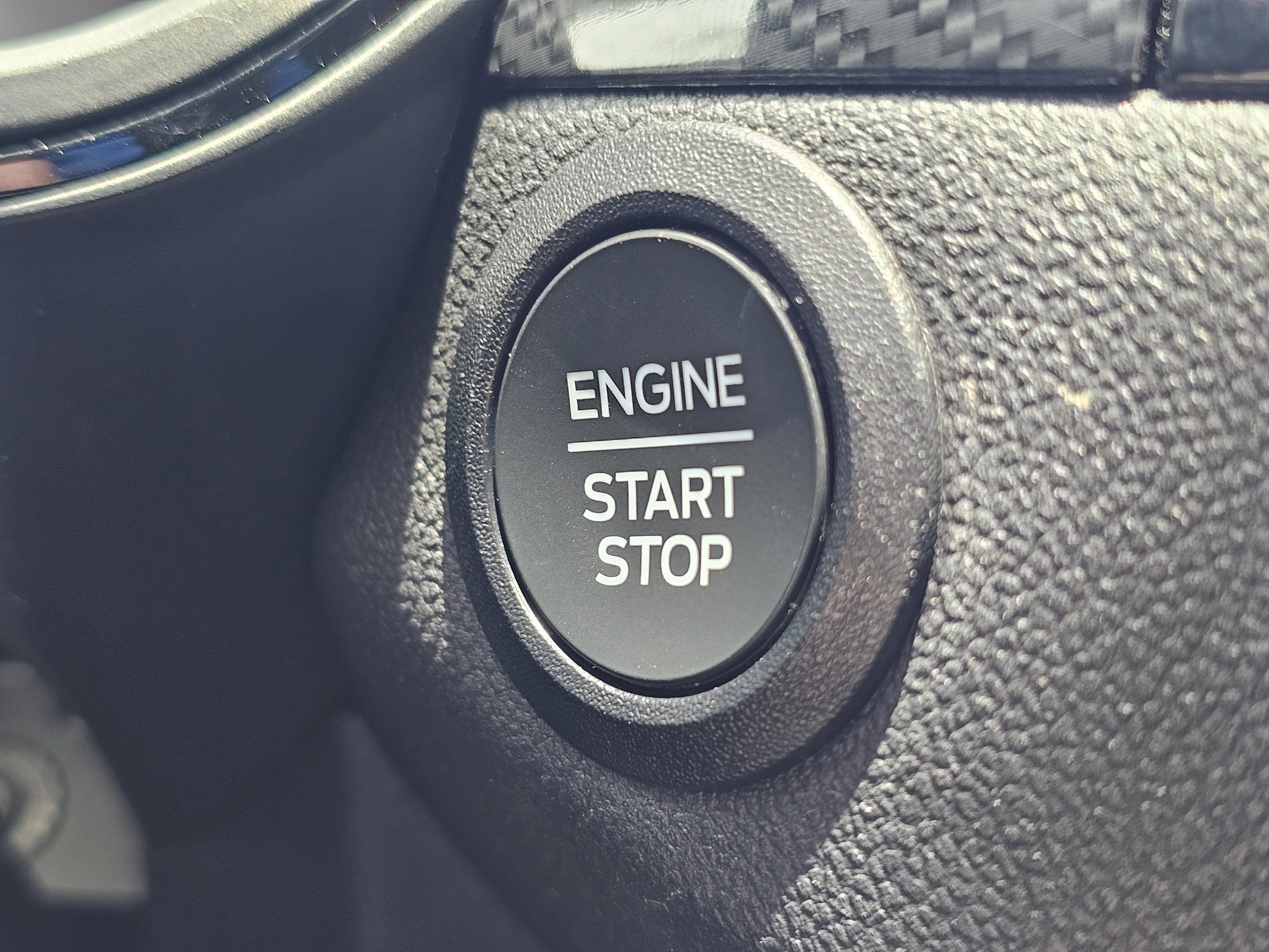 Used 2025 Ford Escape ST-Line FWD image 24