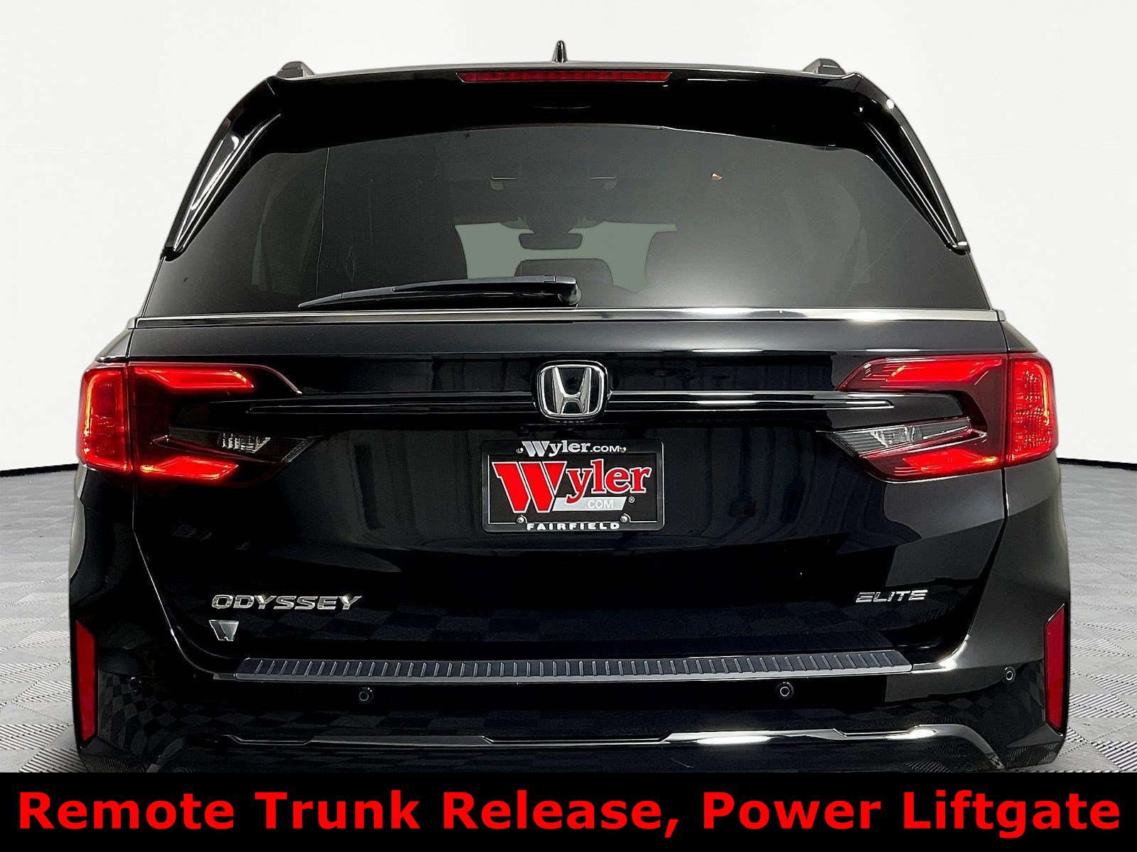 Used 2025 Honda Odyssey Elite image 5