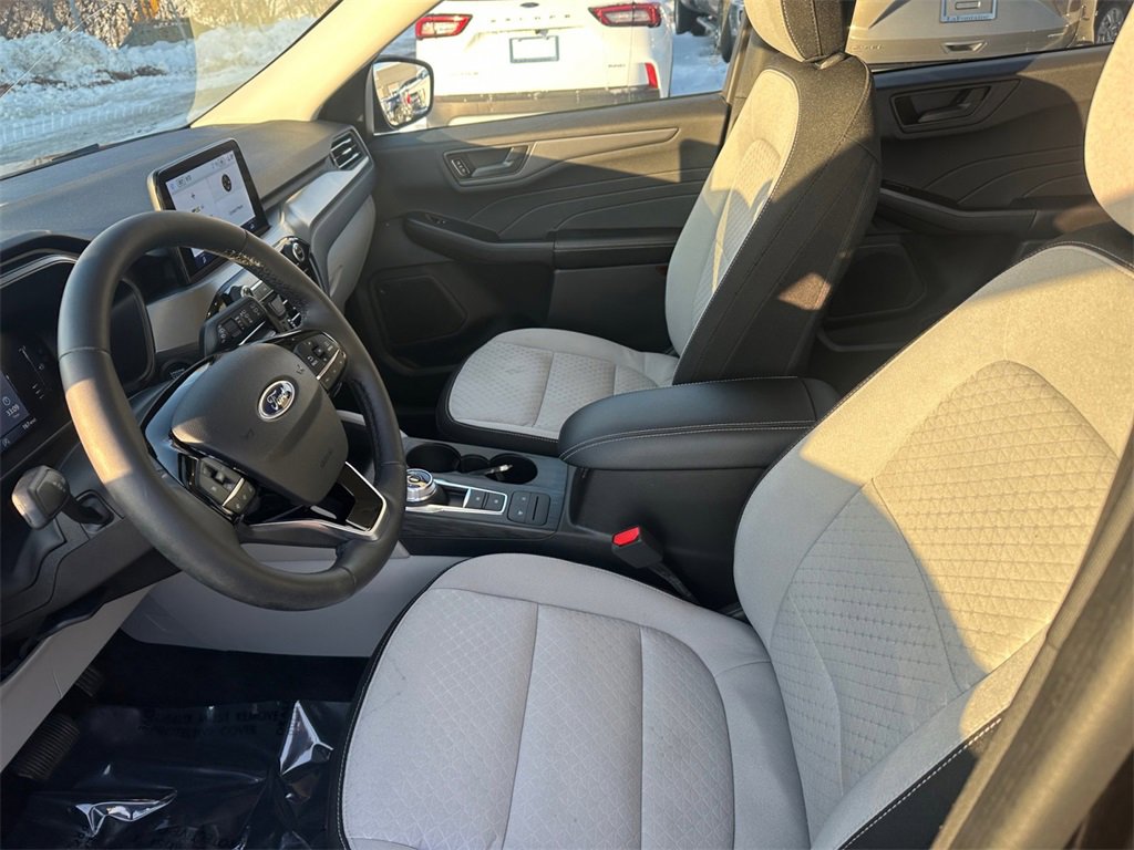 Used 2023 Ford Escape Active image 17