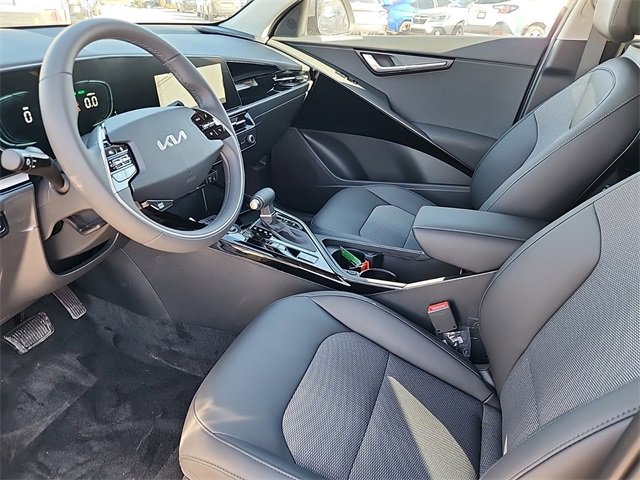 New 2025 Kia Niro EX image 13