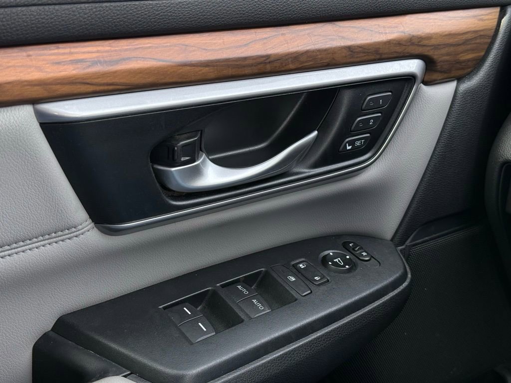 Used 2017 Honda CR-V Touring image 26