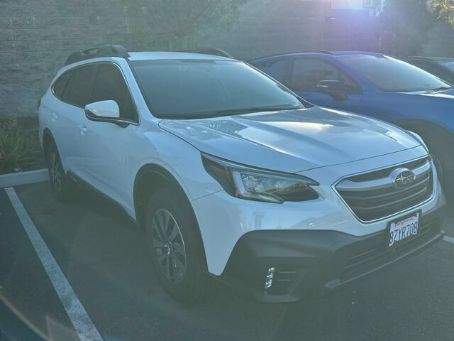Used 2022 Subaru Outback Premium AWD/4WD image 2