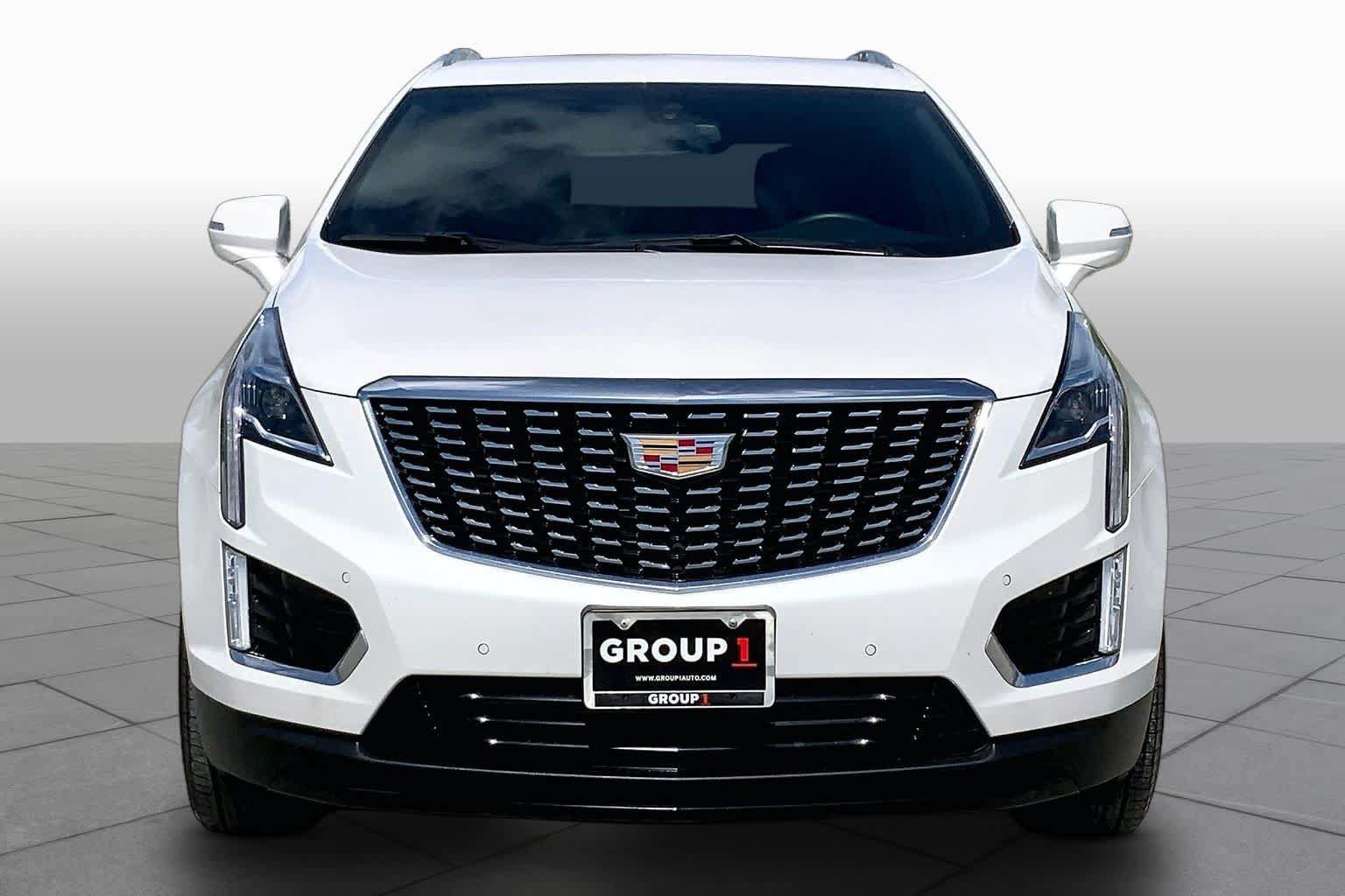 Used 2025 Cadillac XT5 Luxury w/ LPO, Floor Liner Package FWD image 4