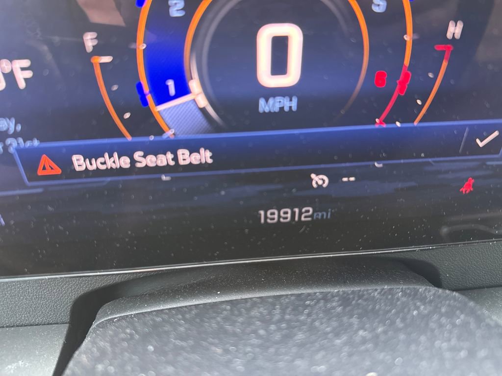 Used 2025 Chevrolet Traverse LT image 19