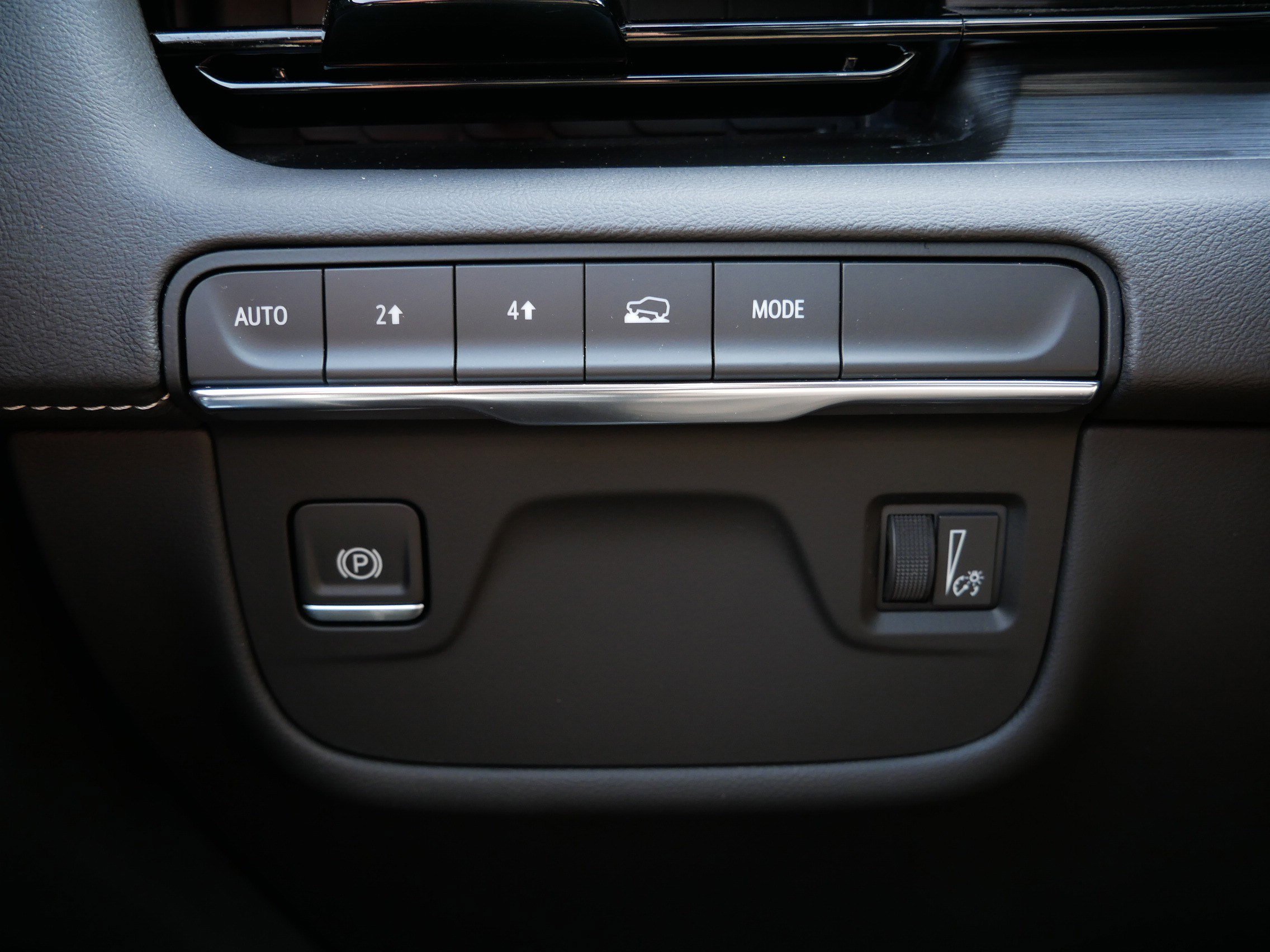 Certified 2024 Cadillac Escalade Premium Luxury image 26