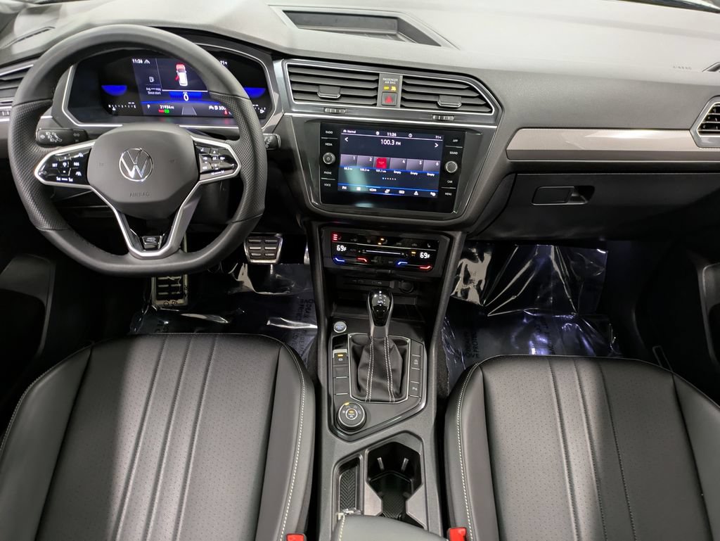 Used 2023 Volkswagen Tiguan SE R-Line AWD/4WD image 24