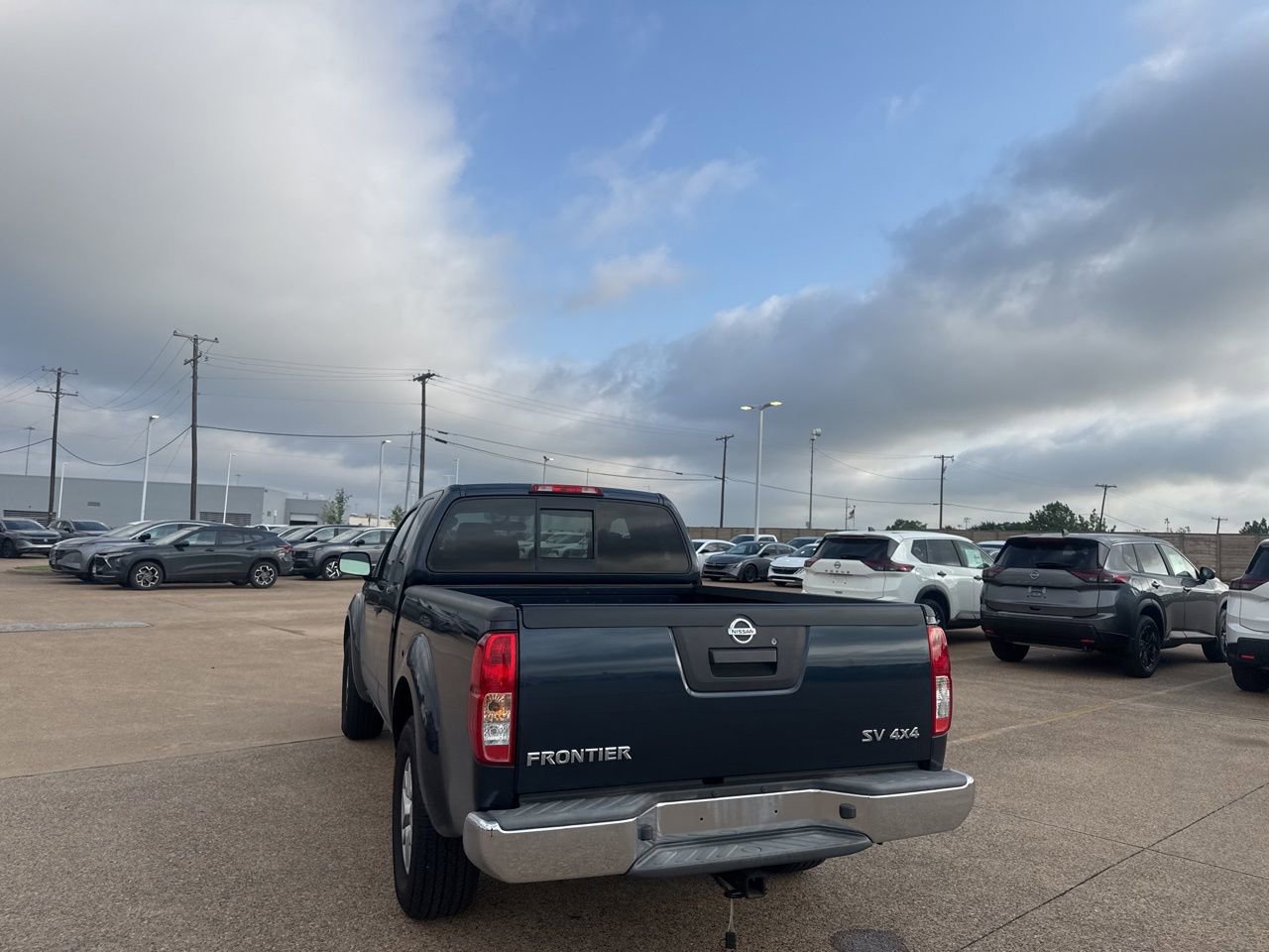 Used 2016 Nissan Frontier SV image 18