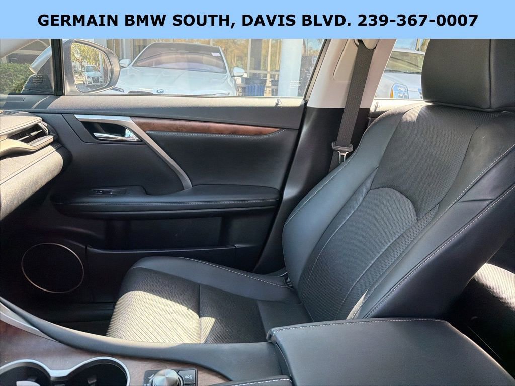 Used 2022 Lexus RX 350L Premium w/ Premium Package image 25