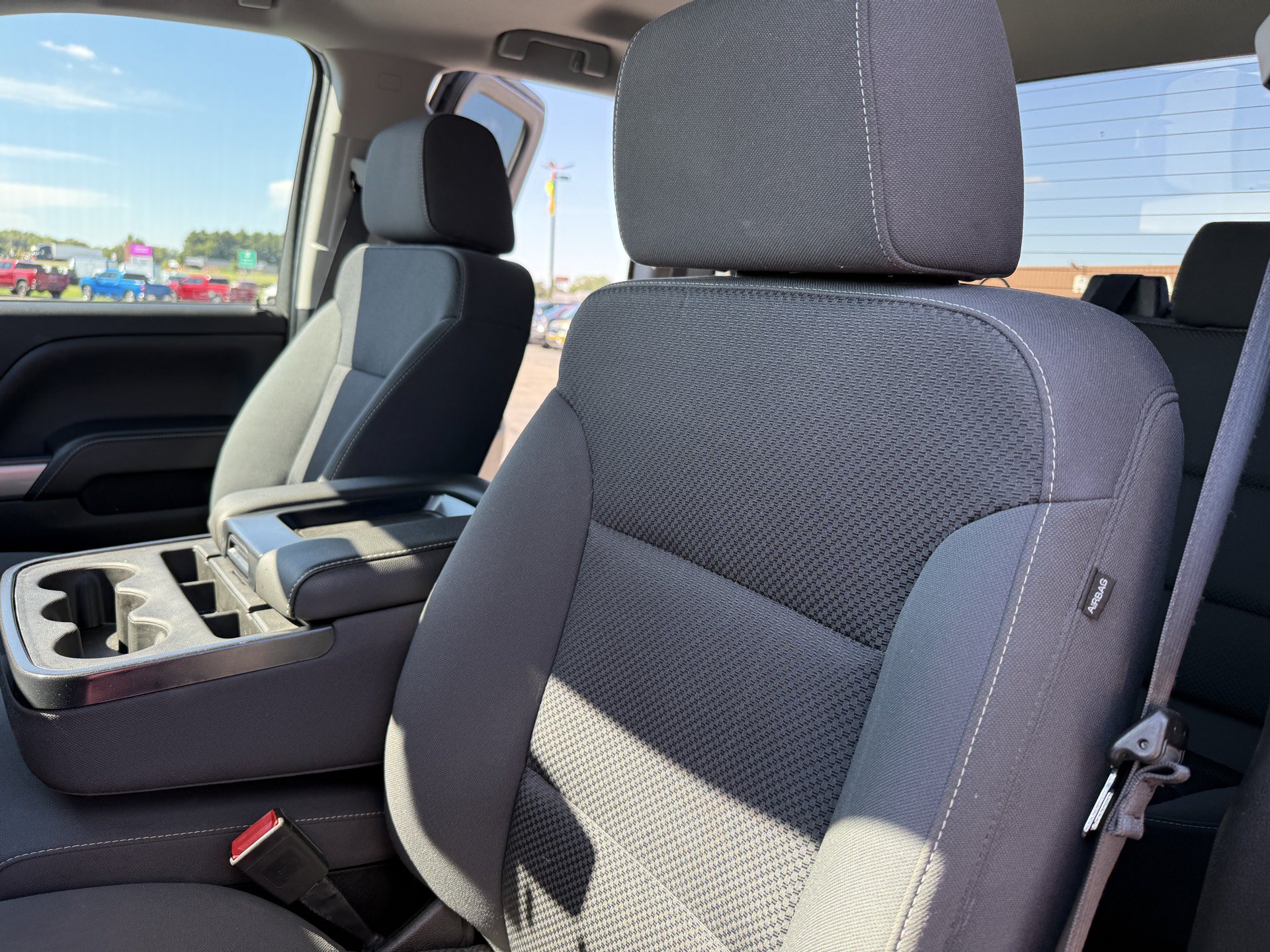 Used 2018 Chevrolet Silverado 1500 LT w/ All Star Edition AWD/4WD image 27