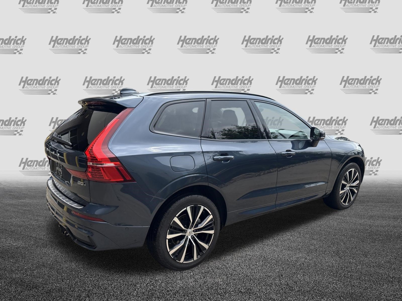 Used 2024 Volvo XC60 B5 Plus w/ Protection Package Premier AWD/4WD image 10