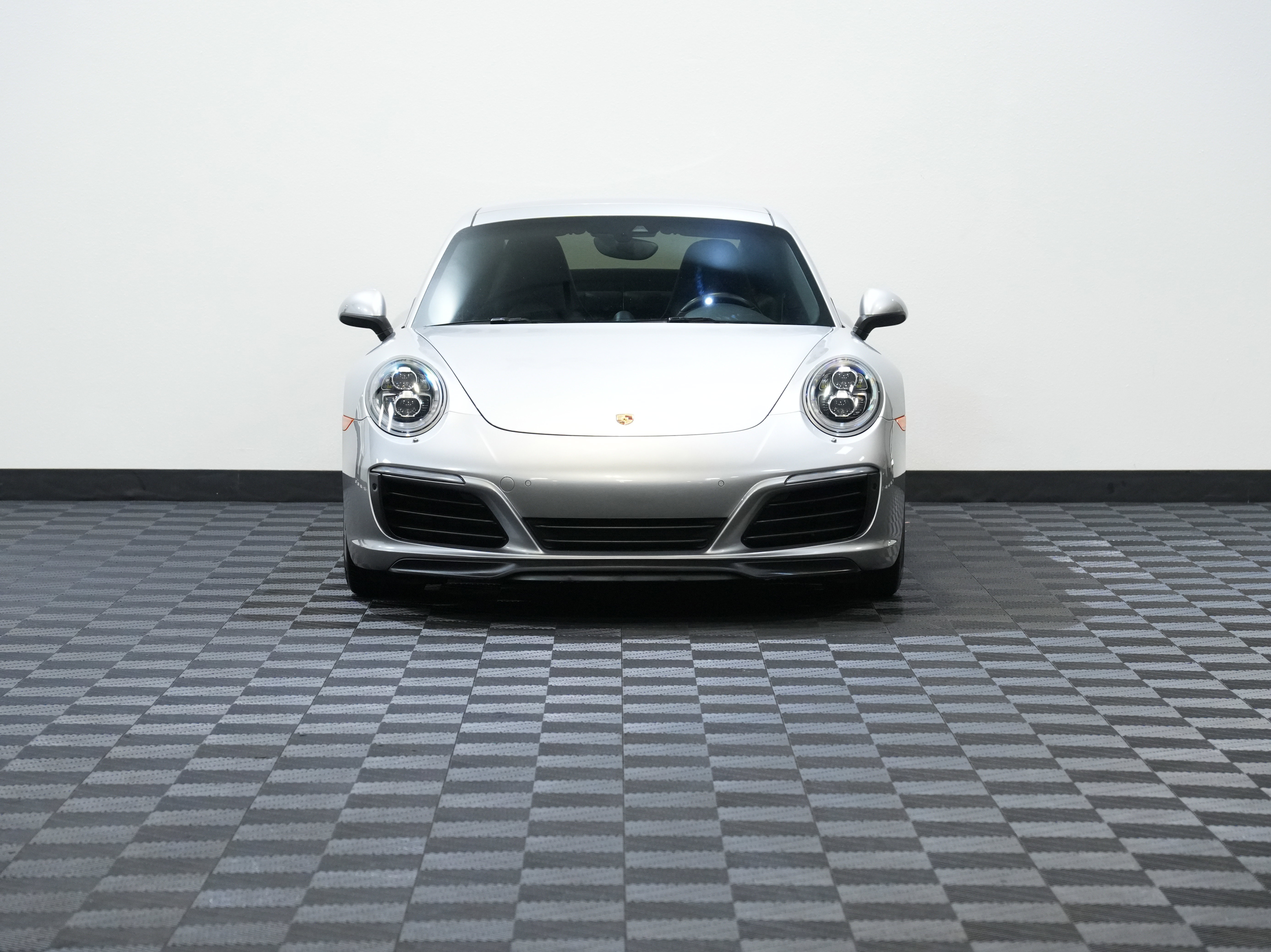 Used 2017 Porsche 911 Carrera S image 4