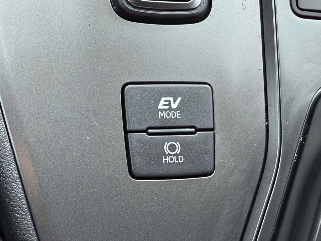 Used 2025 Lexus UX 300h AWD w/ Accessory Package (Z1) image 25