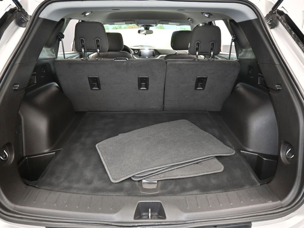 Used 2019 Chevrolet Blazer L FWD image 30