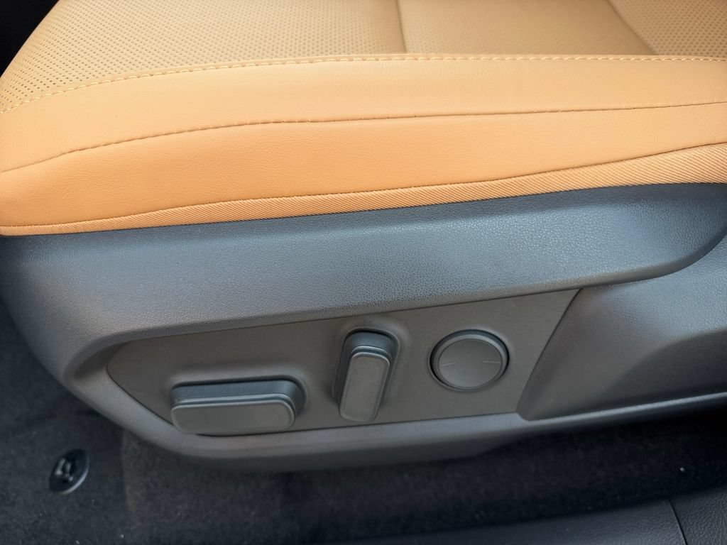 New 2026 Lexus ES 500e AWD/4WD image 14