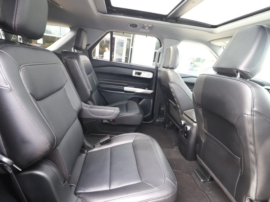 Certified 2023 Ford Explorer Limited w/ Limited Technology Package AWD/4WD image 23