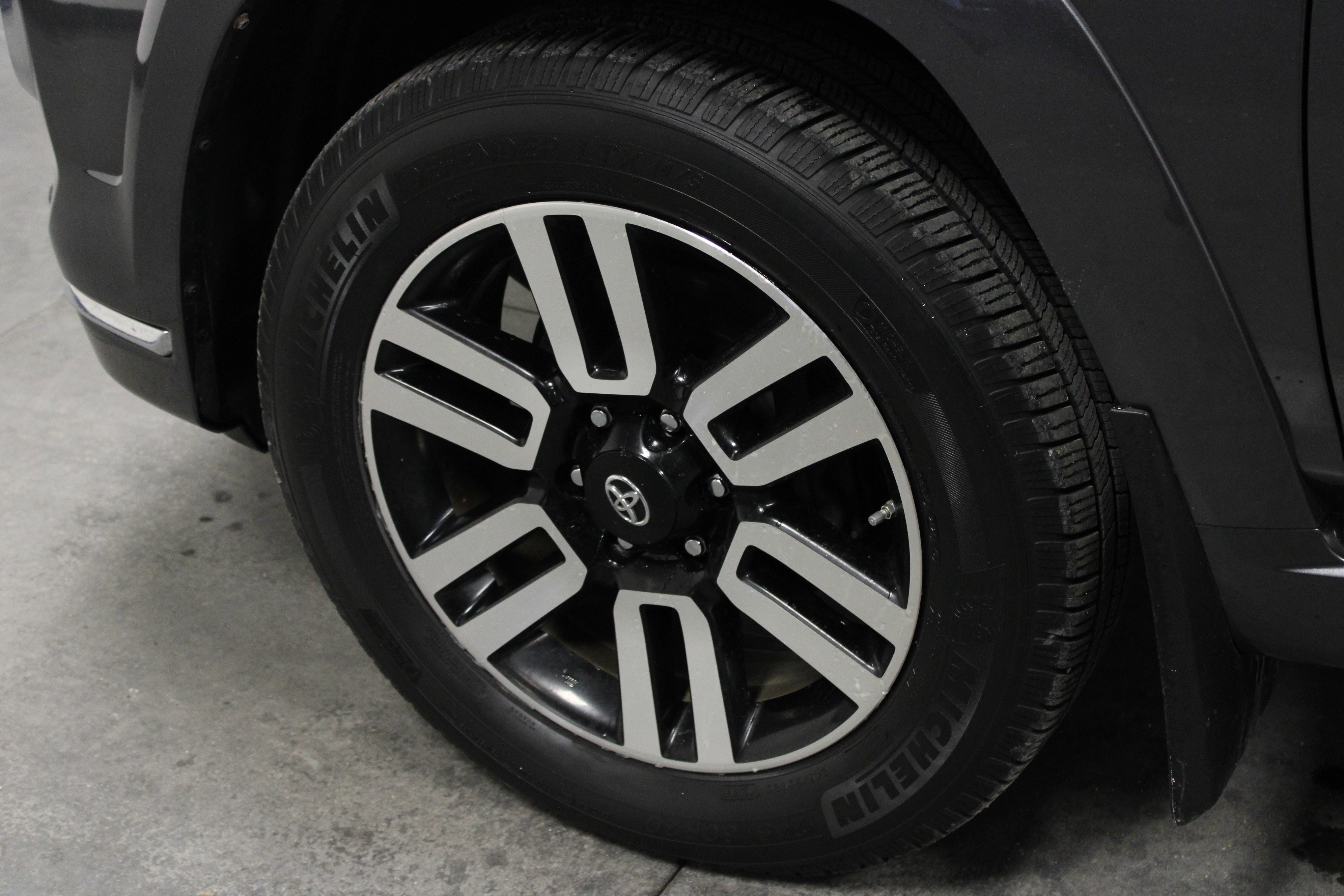 Used 2017 Toyota 4Runner Limited image 10