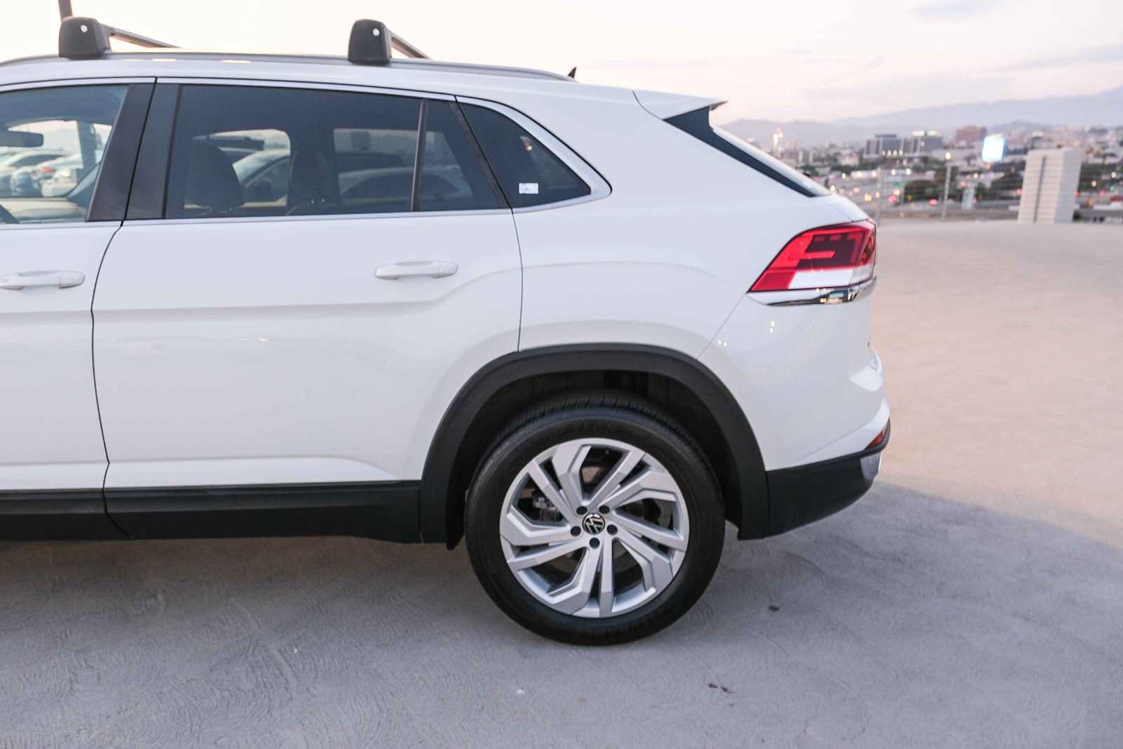 Used 2020 Volkswagen Atlas Cross Sport SEL FWD image 8