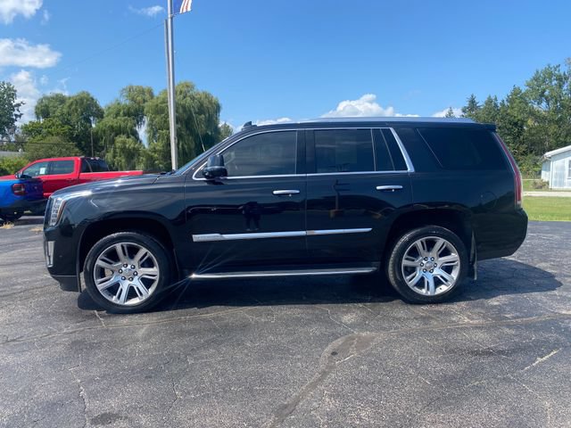 Used 2017 Cadillac Escalade Luxury AWD/4WD image 3