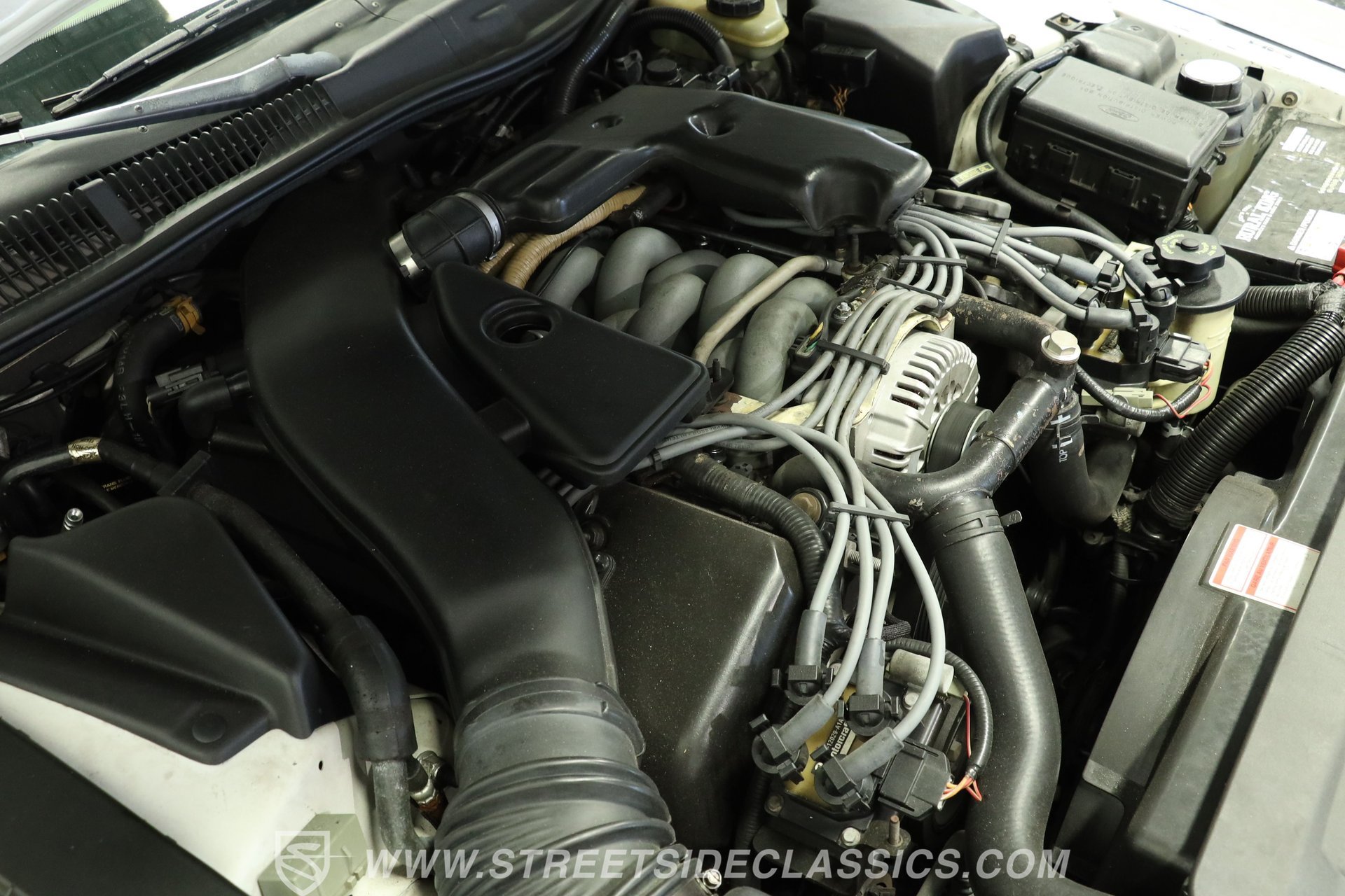 Used 1993 Lincoln Mark VIII RWD image 32