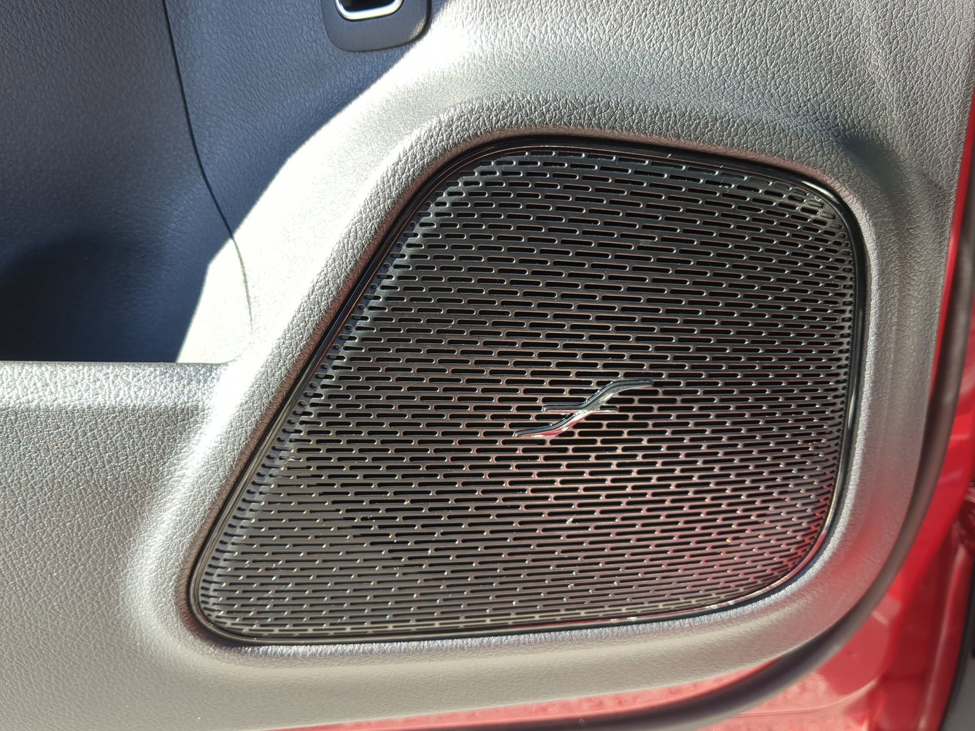 Used 2024 Mercedes-Benz EQB 300 4MATIC image 48