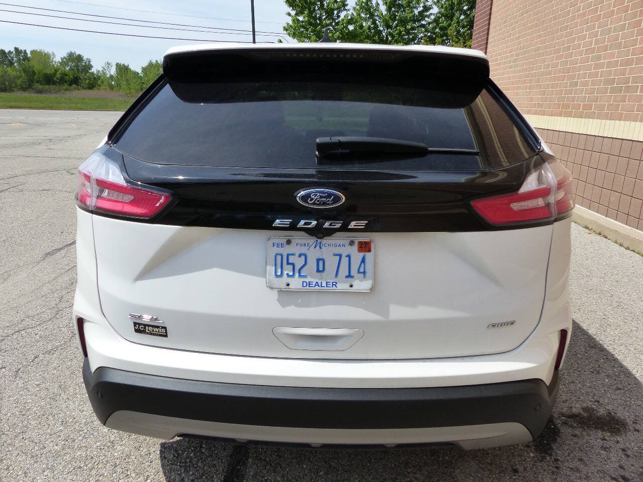 Used 2023 Ford Edge SEL AWD/4WD image 8