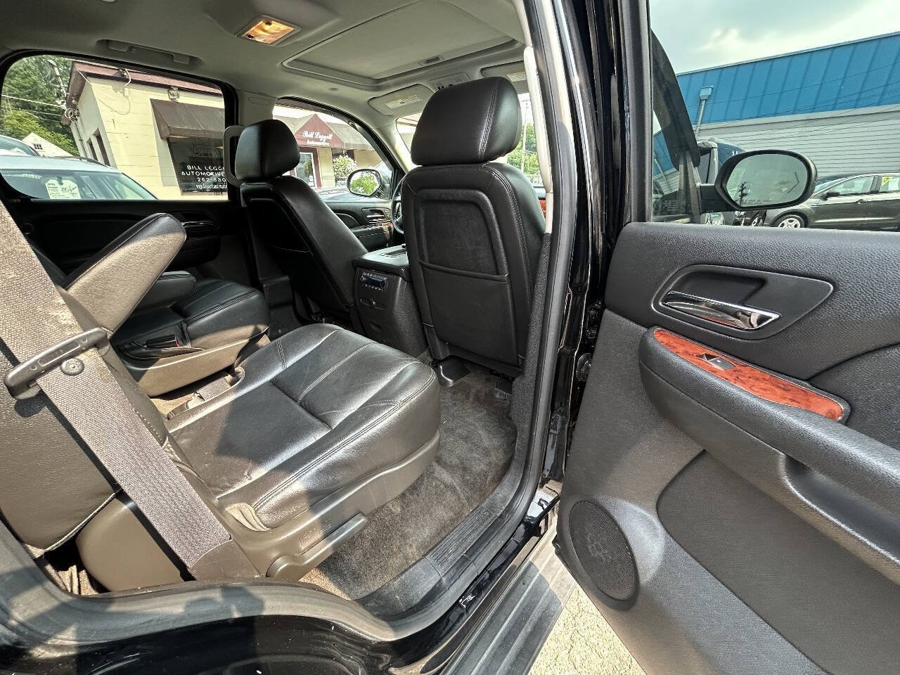 Used 2013 Chevrolet Tahoe LT w/ Luxury Package AWD/4WD image 9