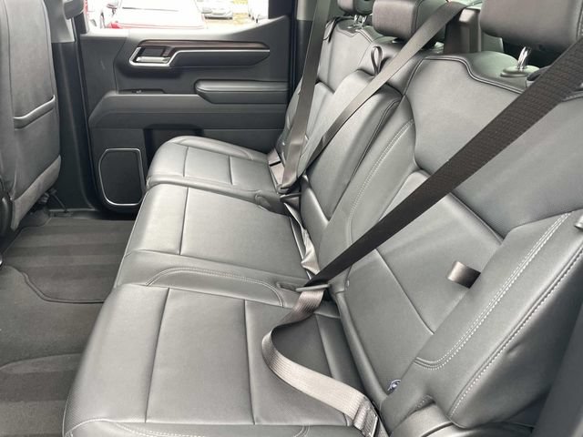 Used 2025 GMC Sierra 1500 SLT AWD/4WD image 16