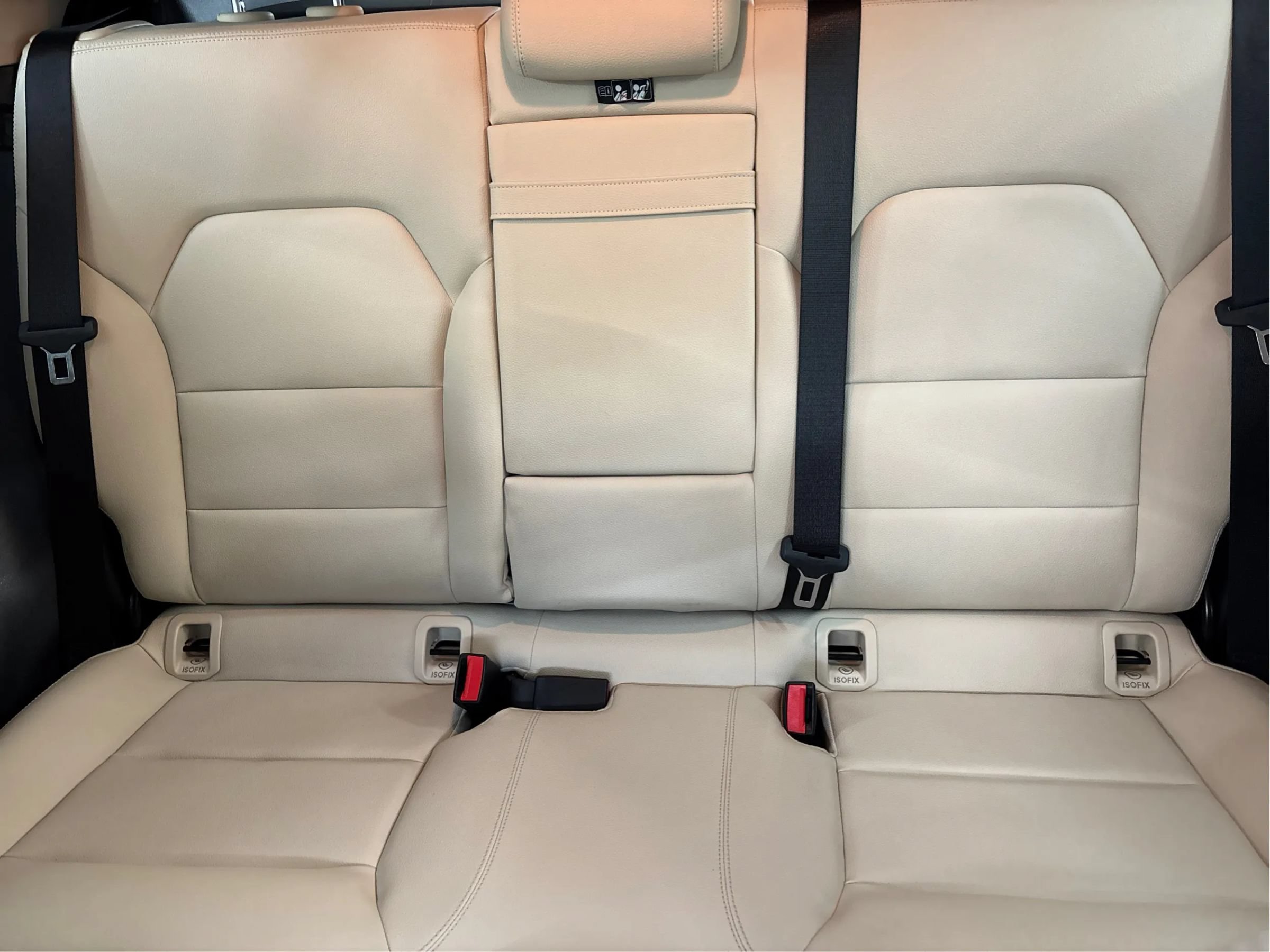 Used 2019 Mercedes-Benz GLA 250 4MATIC image 43