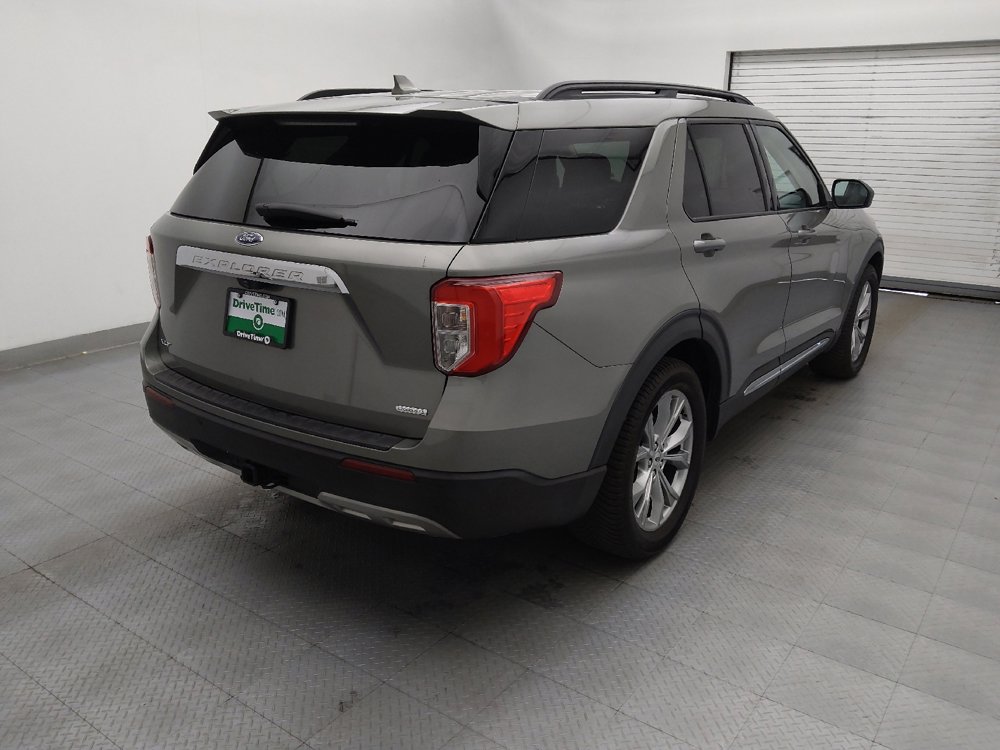 Used 2020 Ford Explorer XLT w/ Equipment Group 202A image 9