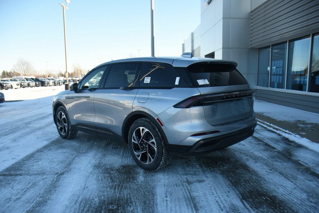 Used 2026 Lincoln Nautilus Premier w/ Equipment Group 102A AWD/4WD image 4
