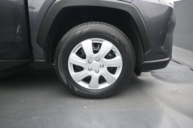 Used 2024 Toyota RAV4 LE FWD image 15