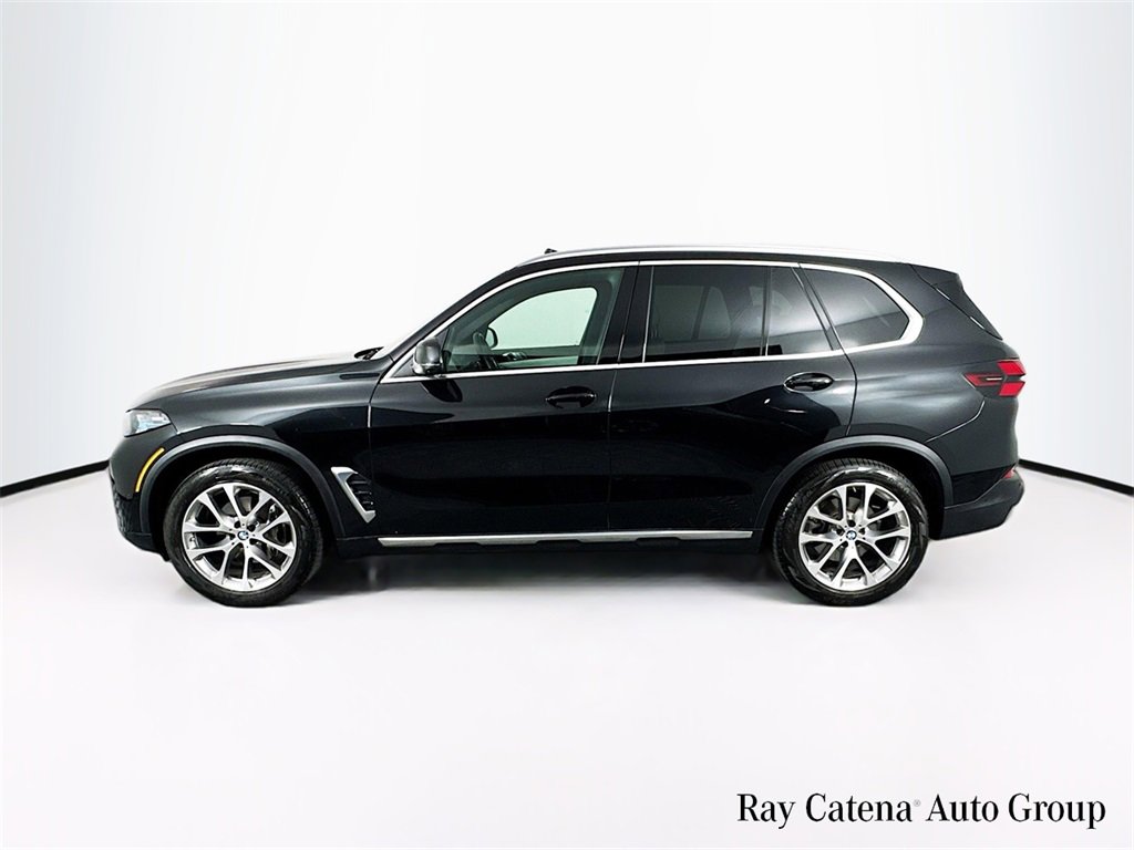 Used 2024 BMW X5 xDrive40i w/ Premium Package image 4