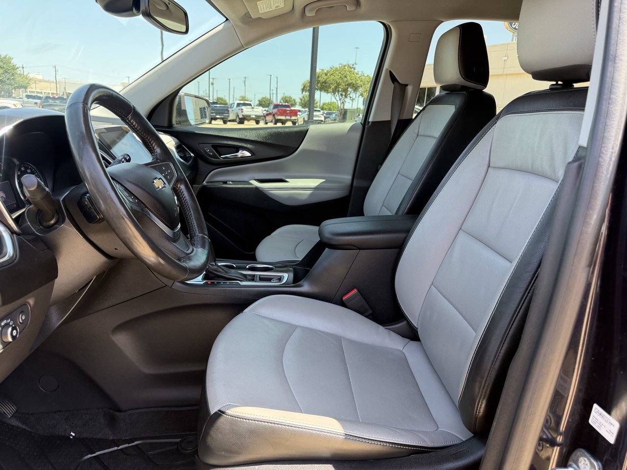 Used 2020 Chevrolet Equinox Premier FWD image 24