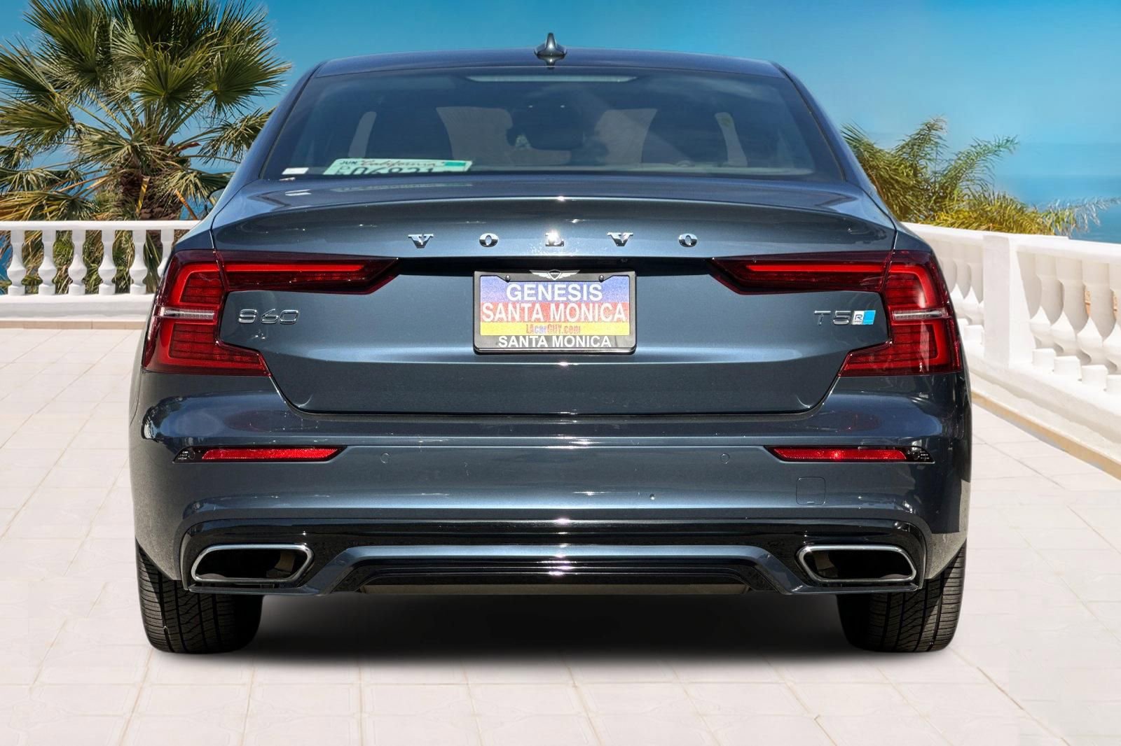 Used 2019 Volvo S60 T5 R-Design image 5