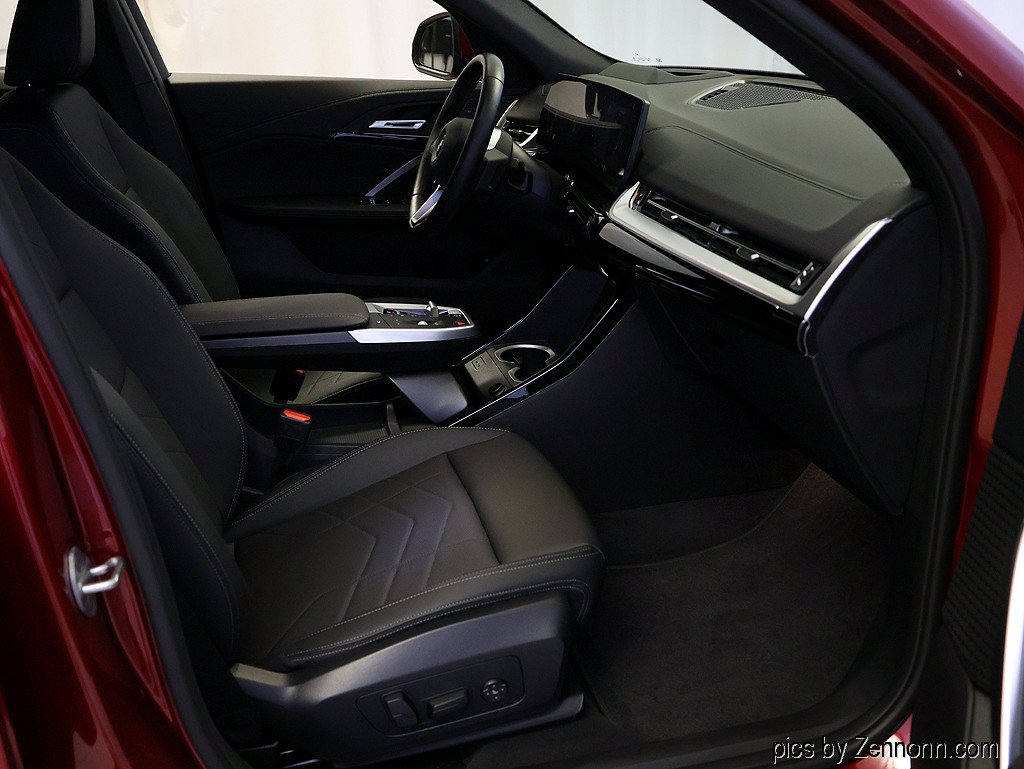 Certified 2026 BMW X2 xDrive28i AWD/4WD image 36