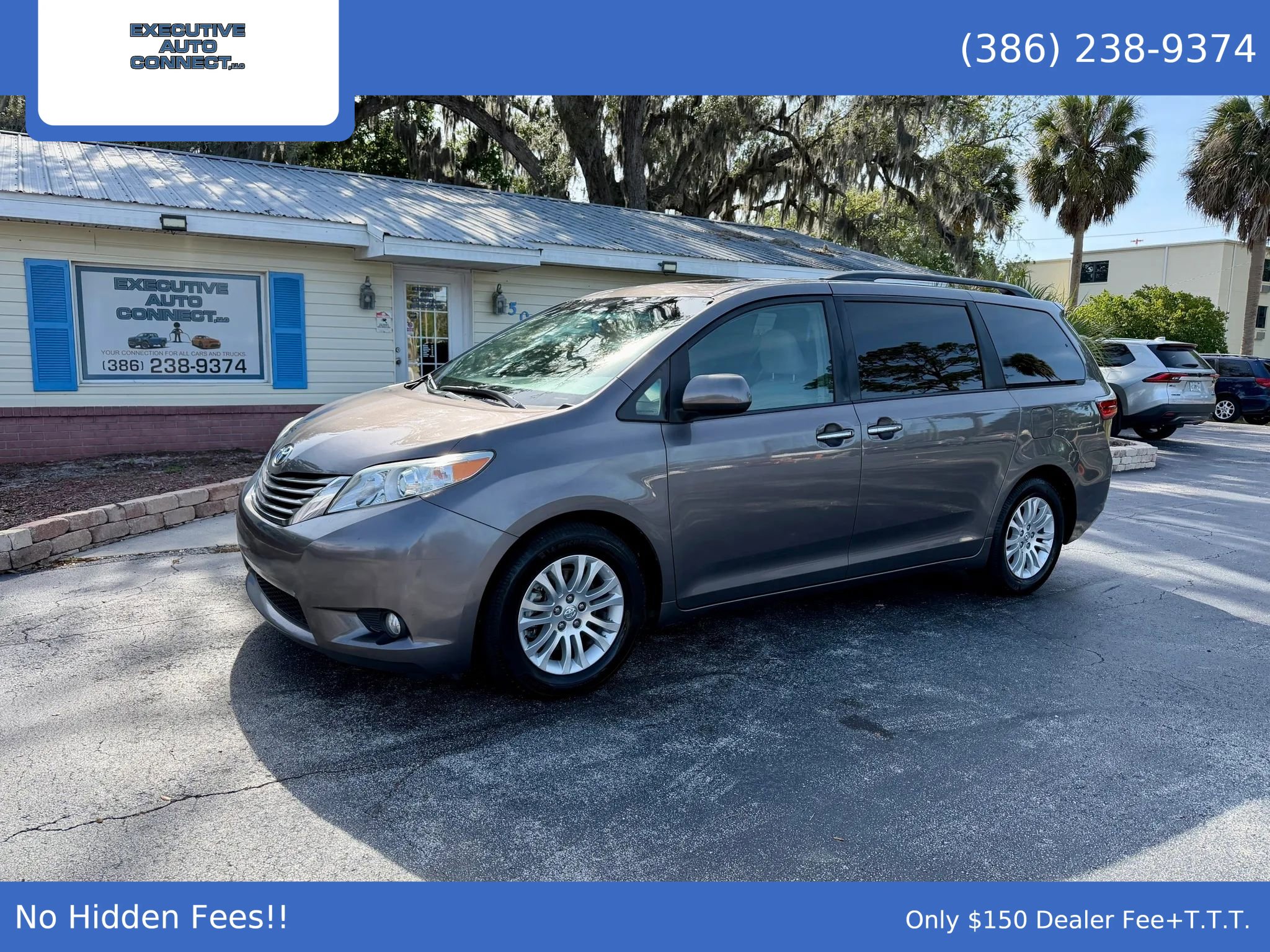 Used 2017 Toyota Sienna XLE Premium FWD image 1