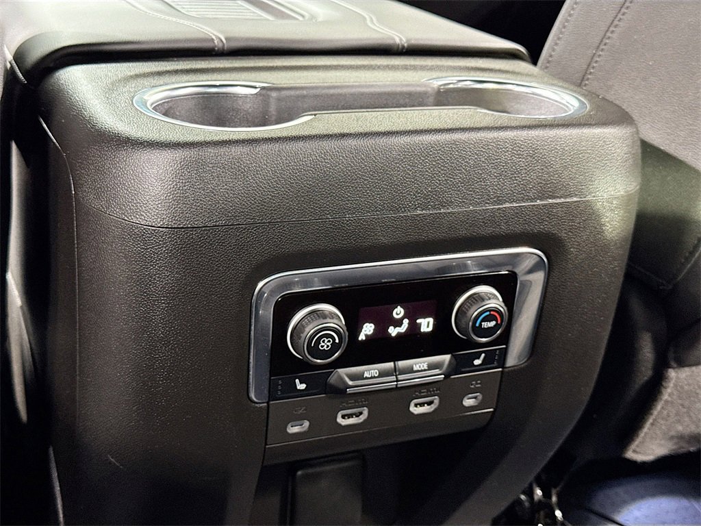 Used 2023 Chevrolet Suburban Z71 image 26