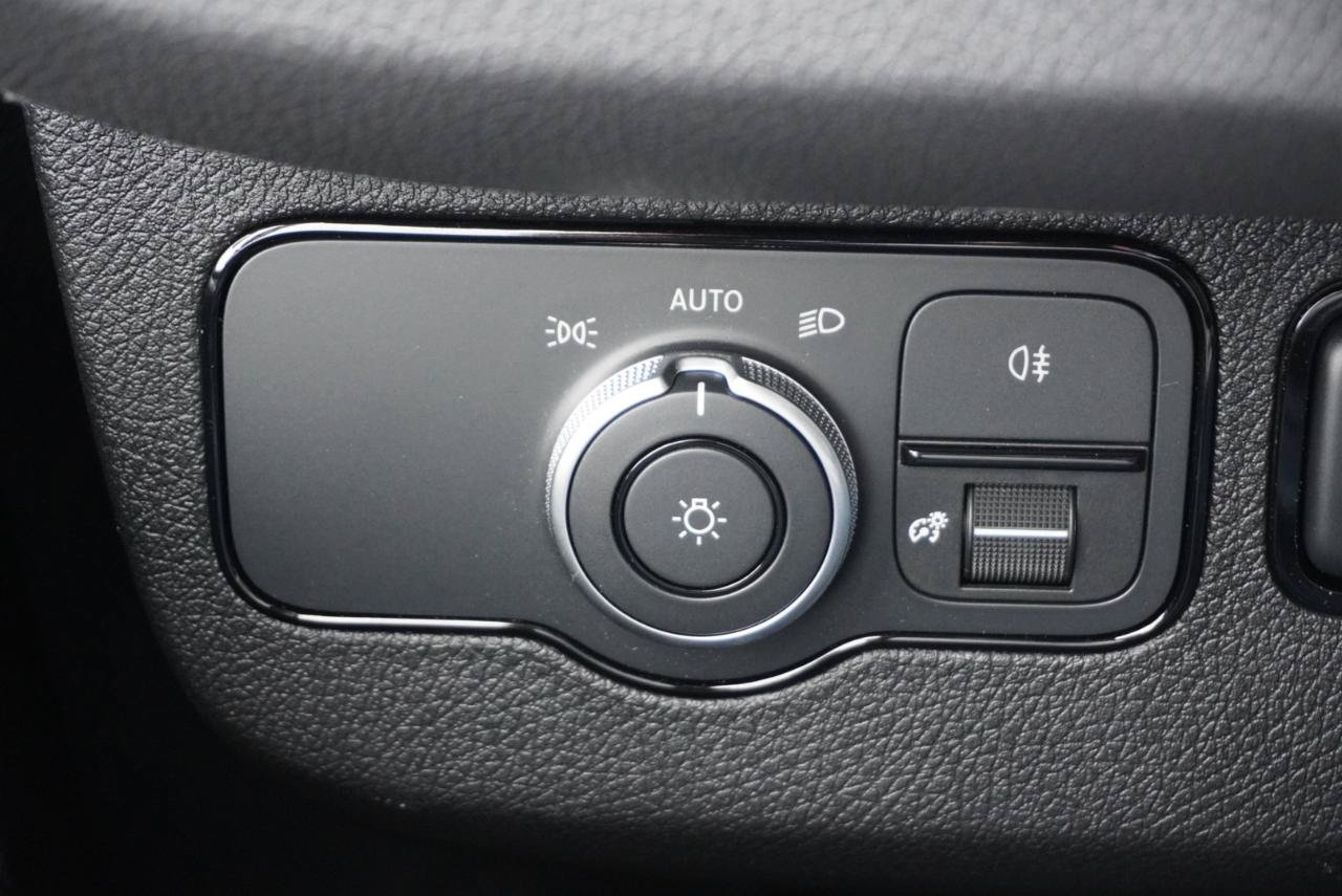 Used 2025 Mercedes-Benz Sprinter 2500 image 10
