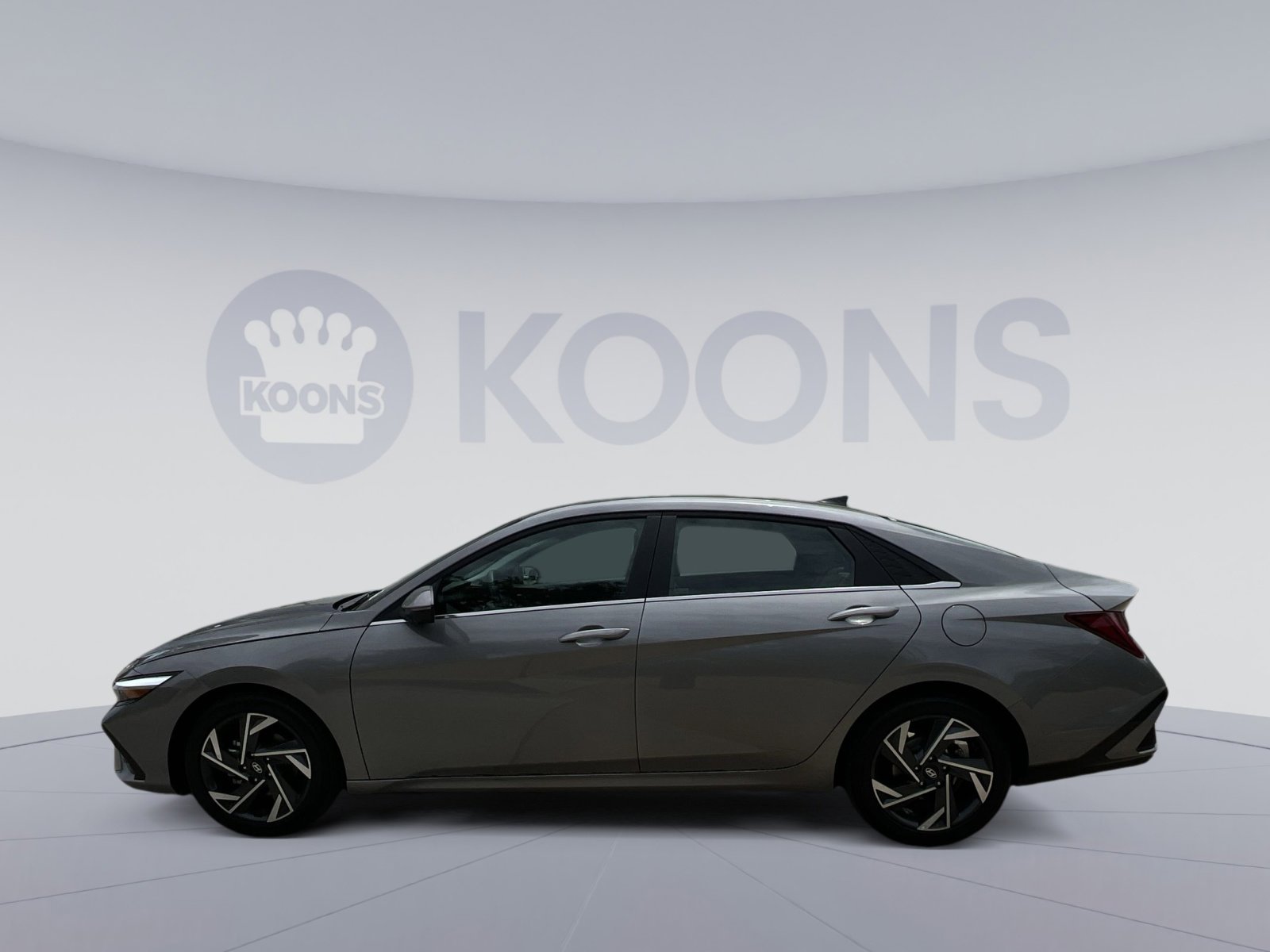 Used 2024 Hyundai Elantra Limited FWD image 13