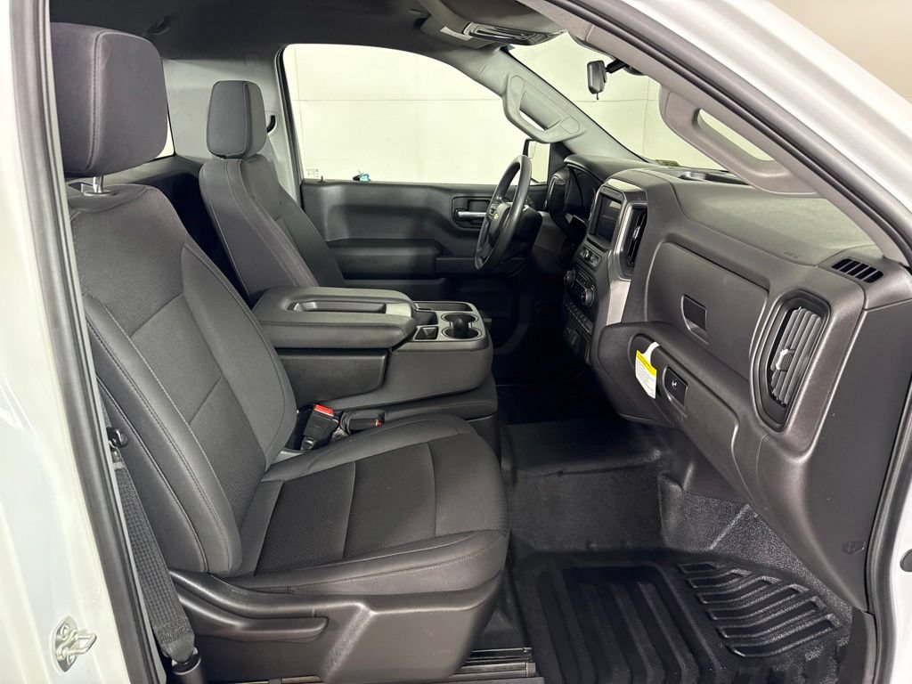 Certified 2025 Chevrolet Silverado 1500 W/T RWD image 19