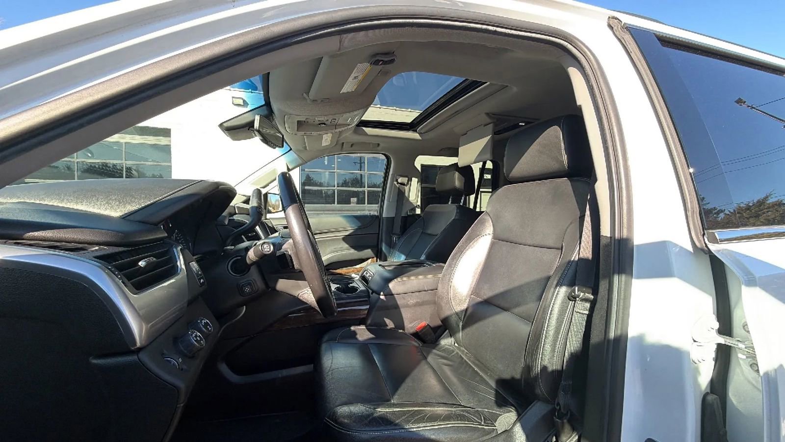 Used 2019 Chevrolet Tahoe LT image 16