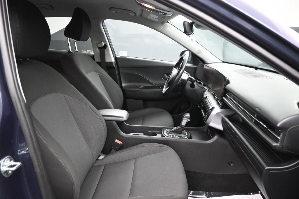 Used 2025 Hyundai Kona SEL AWD/4WD image 30