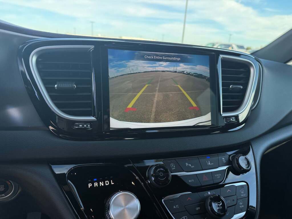 New 2026 Chrysler Voyager LX image 34