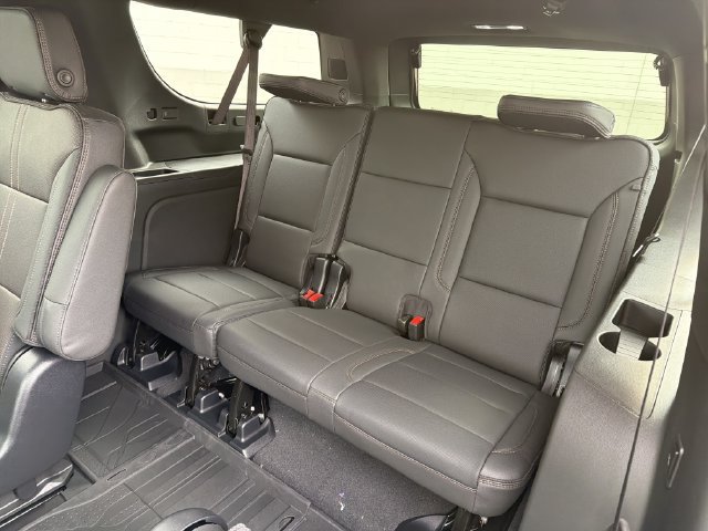 New 2026 Chevrolet Suburban High Country w/ Sun And Tow Package AWD/4WD image 25