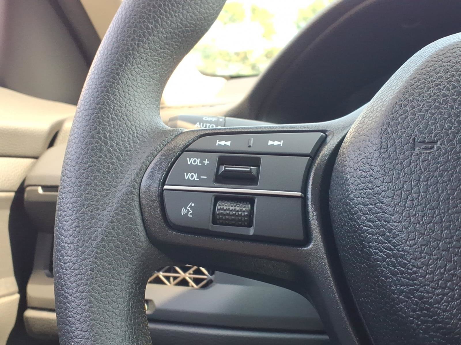 Certified 2025 Honda Accord LX image 25