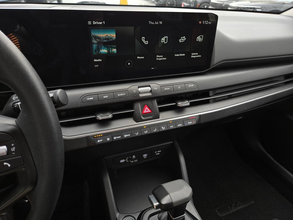Certified 2025 Kia K4 FWD image 25