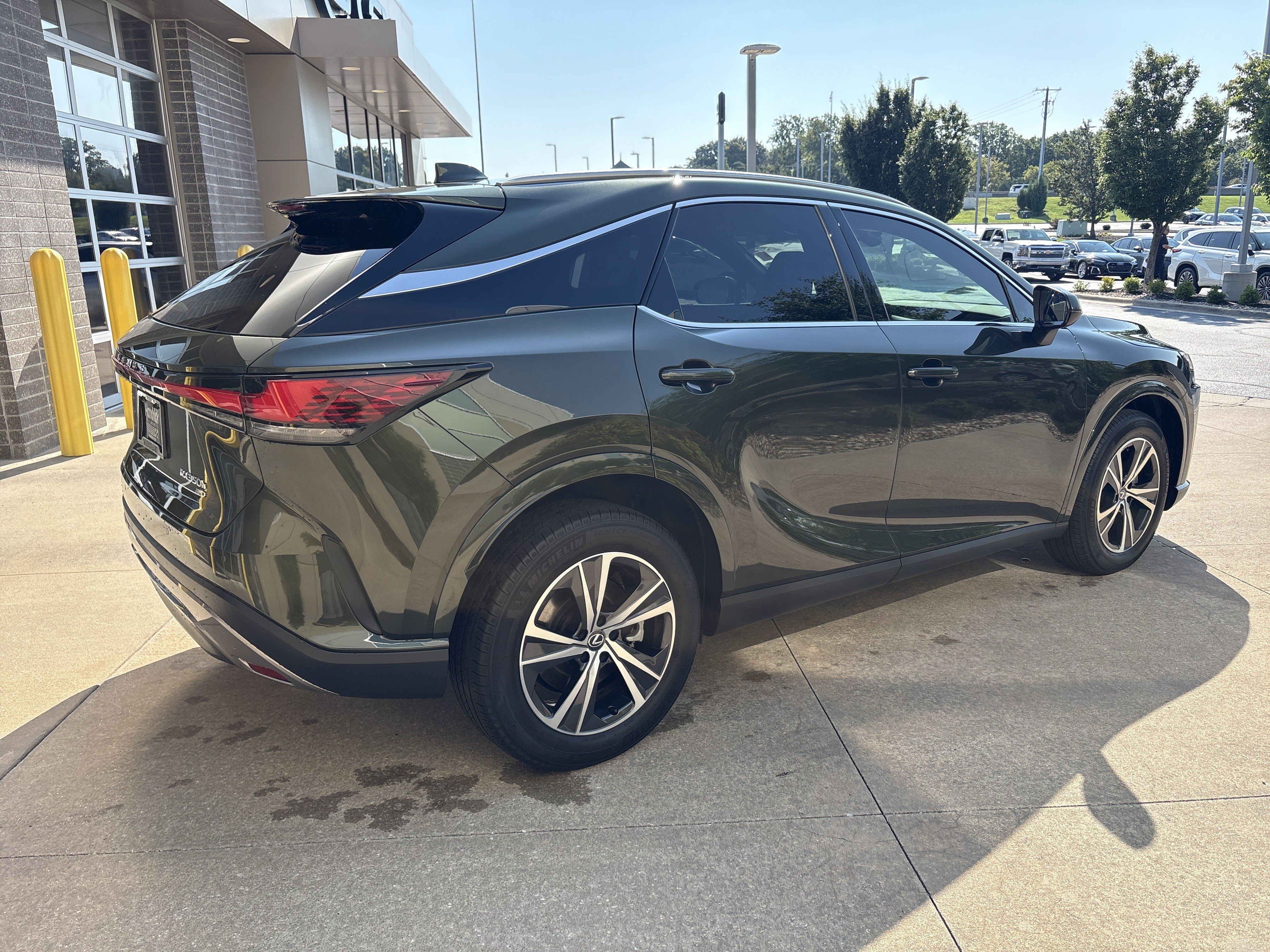 Certified 2025 Lexus RX 350h AWD/4WD image 10