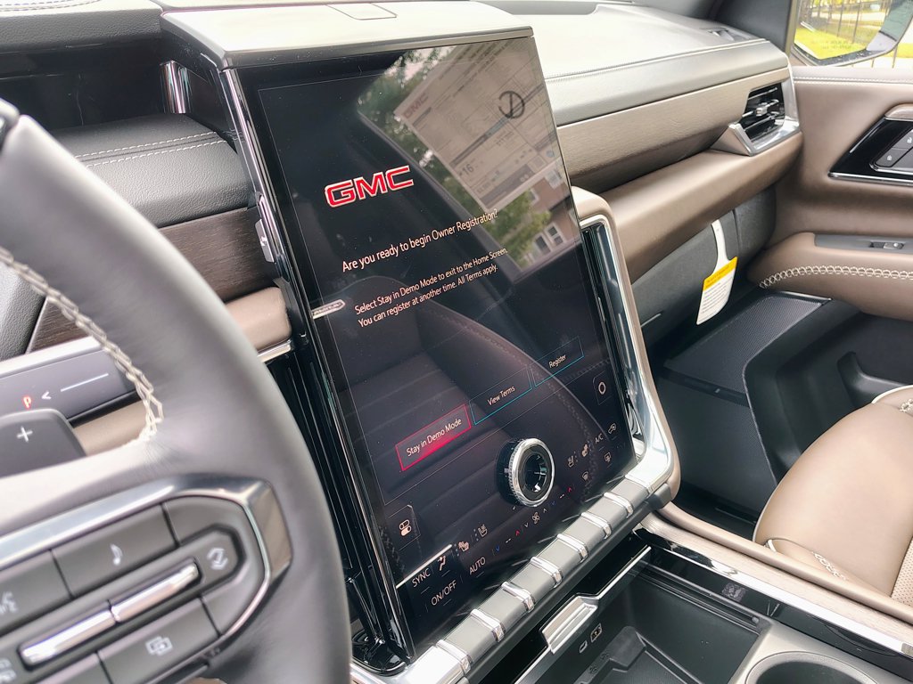 New 2026 GMC Yukon Denali Ultimate AWD/4WD image 28