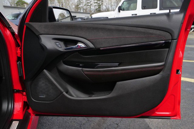 Used 2015 Chevrolet SS / 6.2L V8 / Sunroof / Heated & image 34